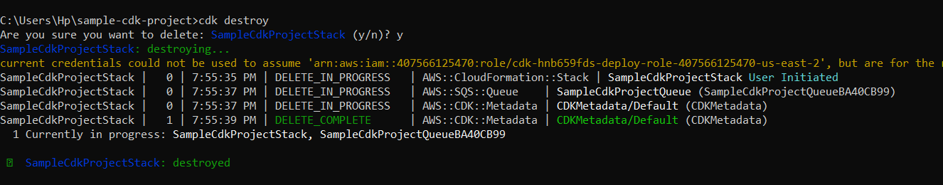 Terminal que muestra la eliminación correcta de la pila de ejemplo de AWS CDK